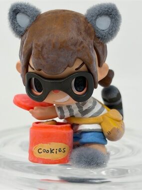 MERODI SNACK THIEF Popmart AFTER SCHOOL Series Vinyl Figure